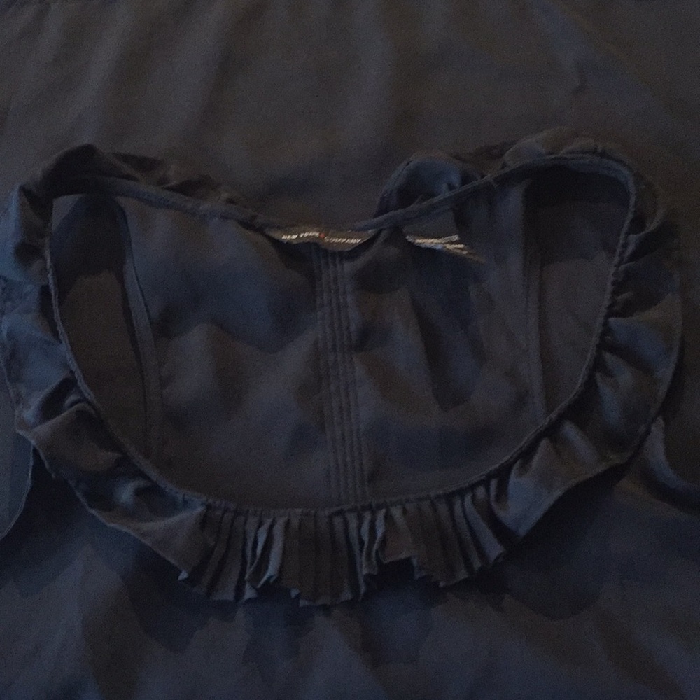 New York & Company Black crepe top- size 8